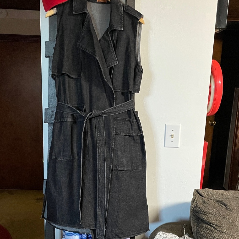 POL Sleeveless Black Denim Jacket